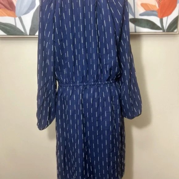 Classic Navy Blue Women's Dress - Picture 6 of 7